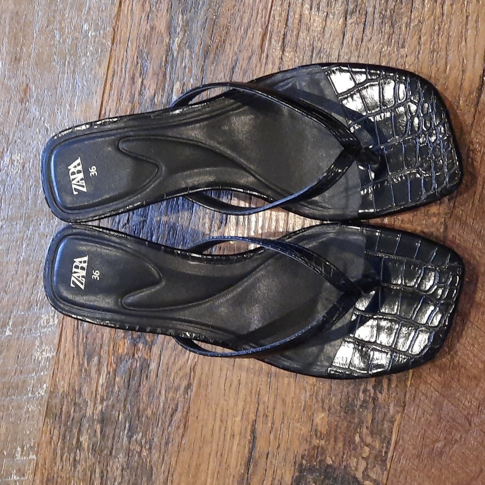 Zara black kitten heel thong sandal sz 36